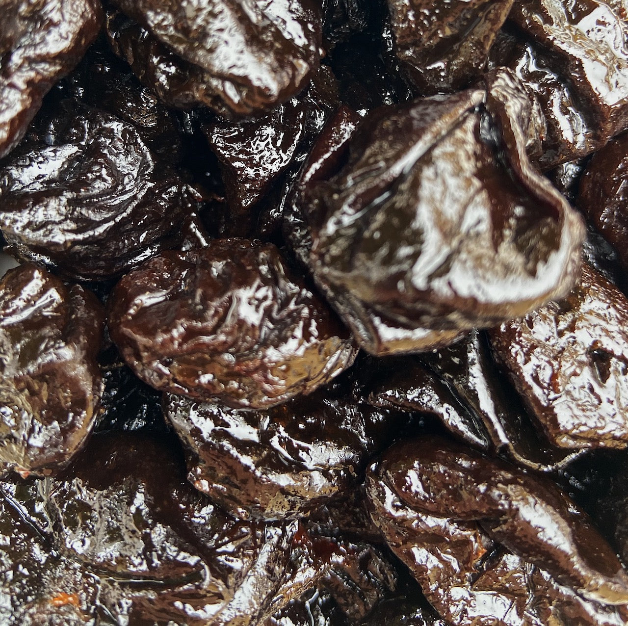 Prunes with pips